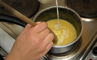 Mixing the cream